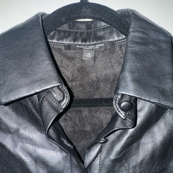 Pleather 3/4 bubble shoulder button down. - Picture 2 of 3